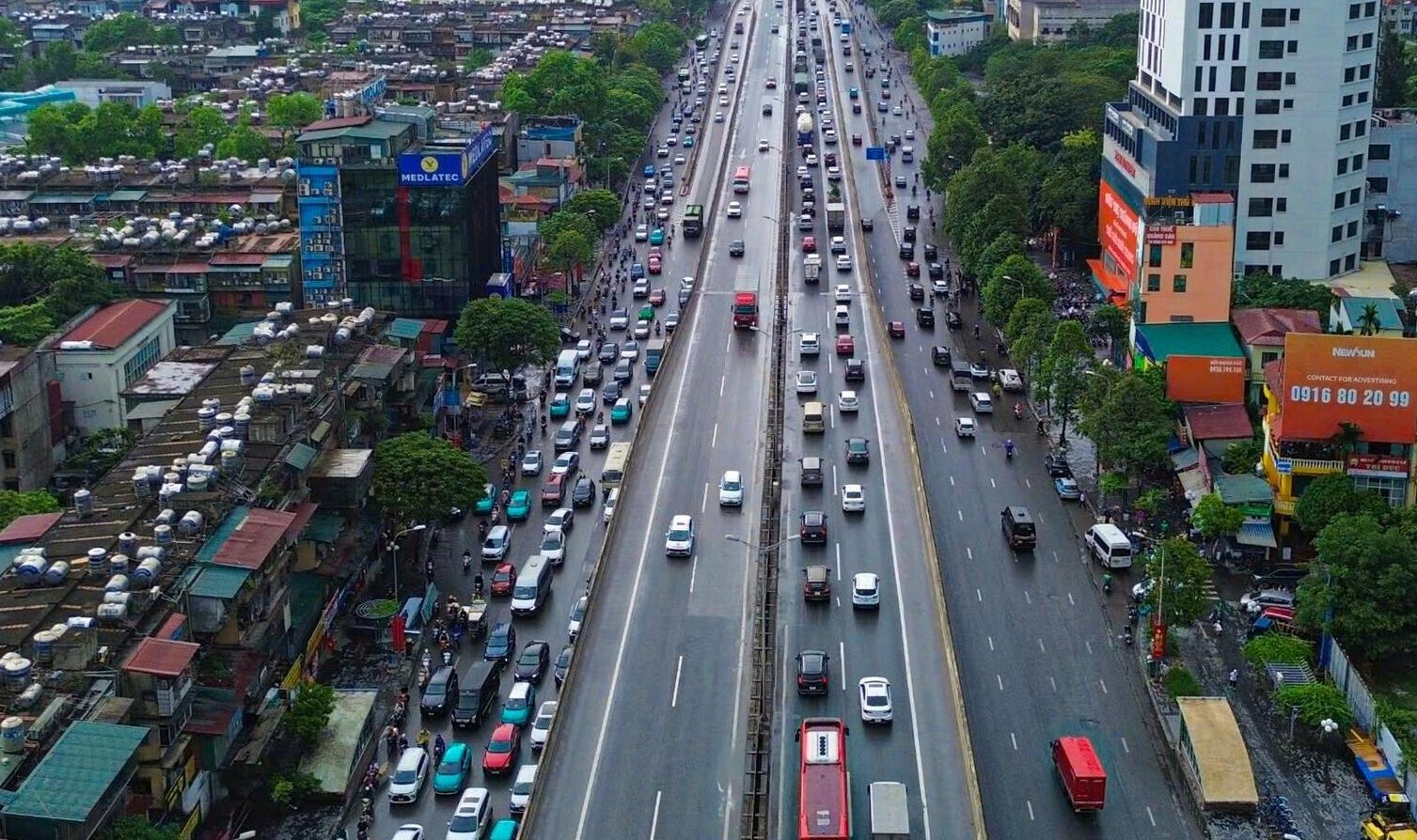 Cửa ngõ Thủ đô ùn ứ trong ngày cuối kỳ nghỉ lễ