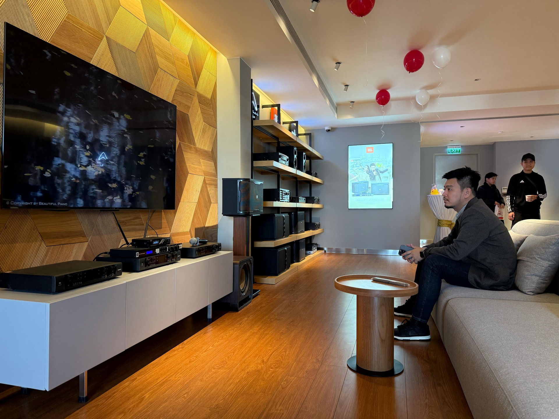 Không gian trải nghiệm cho dân chơi âm thanh ở Hà Nội - 13