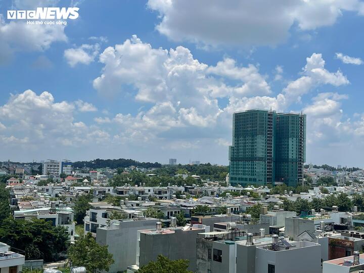 Hiệp hội Bất động sản hiến kế gỡ 8.808 hồ sơ thuế nhà đất 'mắc kẹt' tại TP.HCM. (Ảnh minh họa)