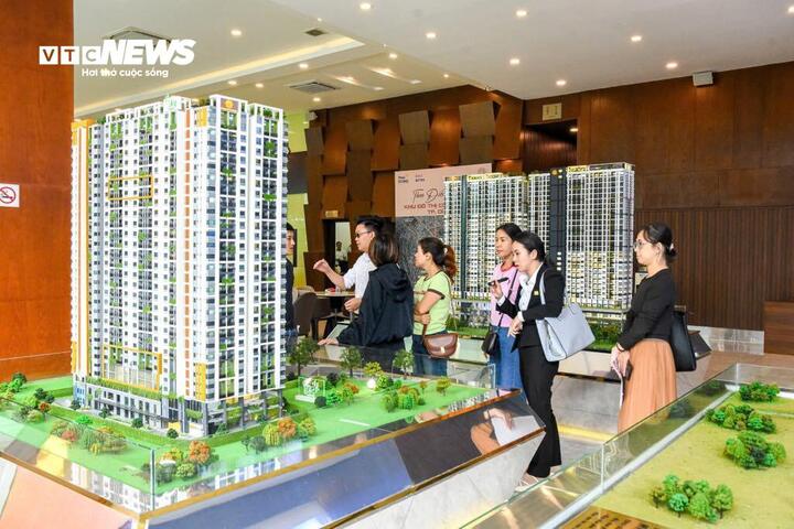 Có thể thí điểm giao dịch online với sản phẩm nhà chung cư. (Ảnh minh họa)