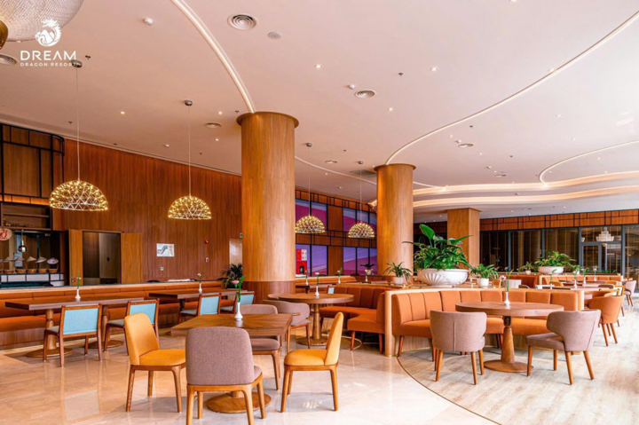 Modern space at Au de’ Lisse Restaurant at Dream Dragon Resort. (Source: Dream Dragon Resort)