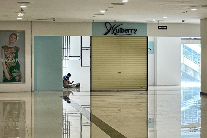 Khách đua nhau trả mặt bằng, trung tâm thương mại Discovery, Atermis trống toác